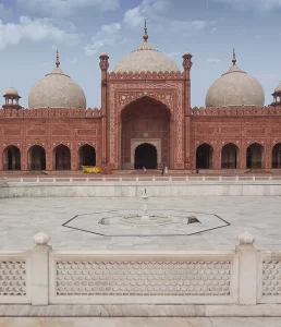 historical places lahore